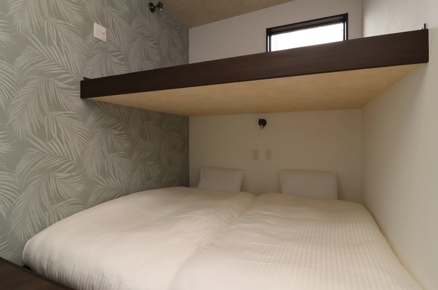 BASE02 – River ベットルーム